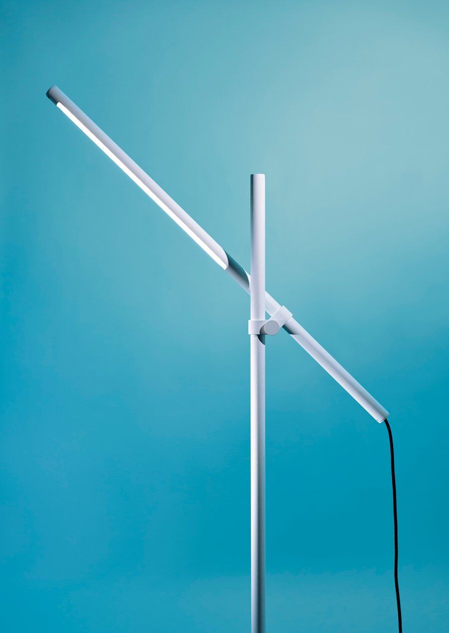 Максим Татаринцев. Напольный светильник из серии Agile, 2025